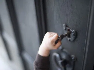 Locksmith Master Shop Boston, MA 617-466-3728 - 7-Door-Unlock